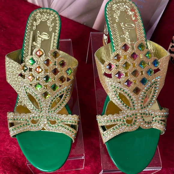 JEWELED HEELS GOLD, GREEN, PINK AND AMBER COLORED GEMS MIRRORED HEELS SIZE 38 - Picture 3 of 12